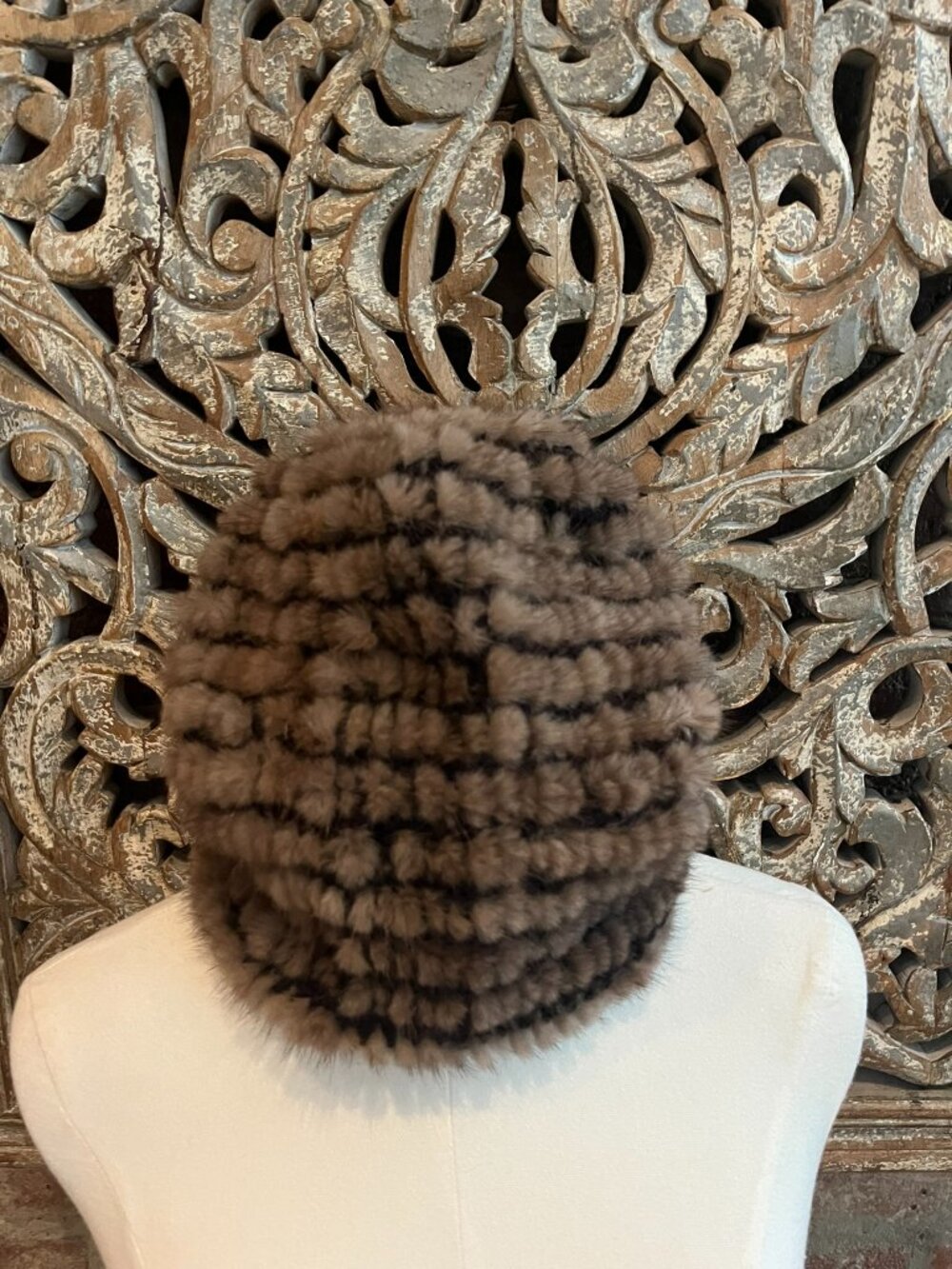 Pologeorgis Brown Knitted Mink Beanie Hat – One Size